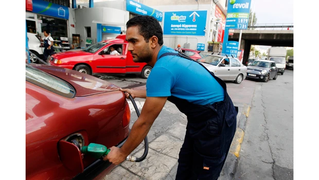 Gloomy oil executives see recession, lower prices