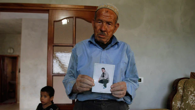 Emotions high ahead of Israel-Hamas prisoner swap