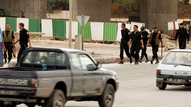 Protesters attack home of Tunis TV station head