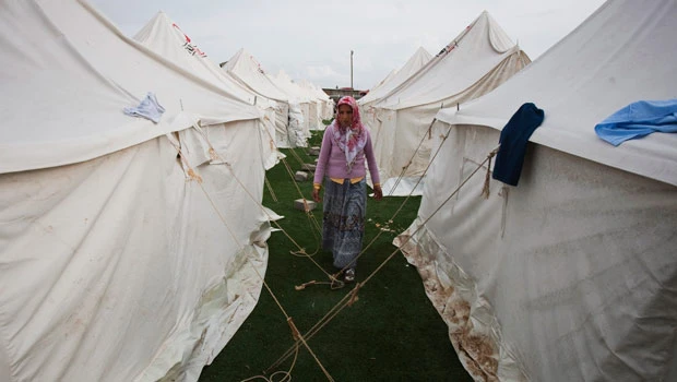 Turk quake survivors desperate for tents as cold descends