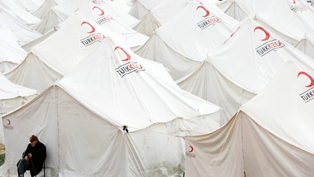 Turkey ends search for quake survivors, toll nears 600