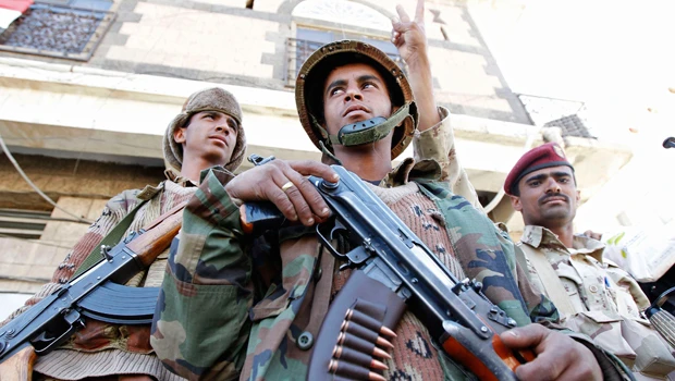 Four blasts rock Sanaa air base, 2 fighter jets on fire