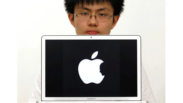 HK design student says Jobs tribute not original