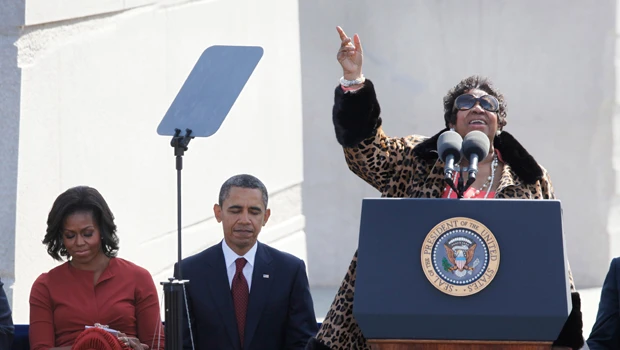 Thousands honor King at memorial dedication