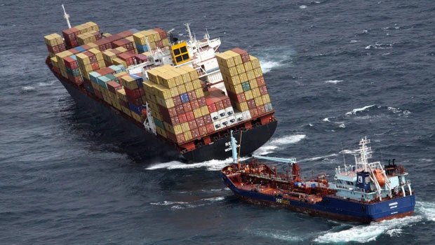 Oil from stuck ship turns up on New Zealand beach