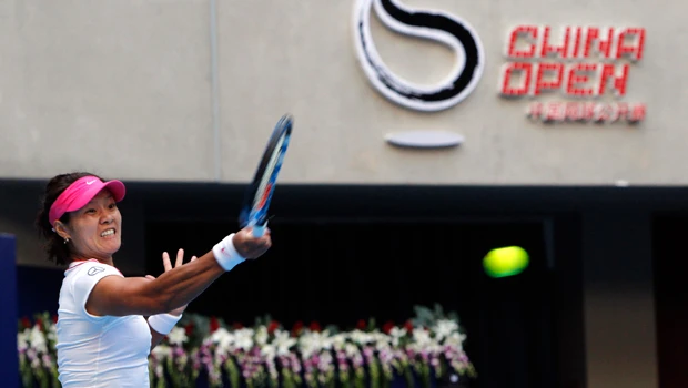 Li Na suffers shock defeat at China Open