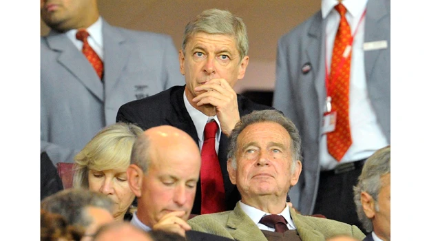 Wenger is one of world's great managers, says Kroenke