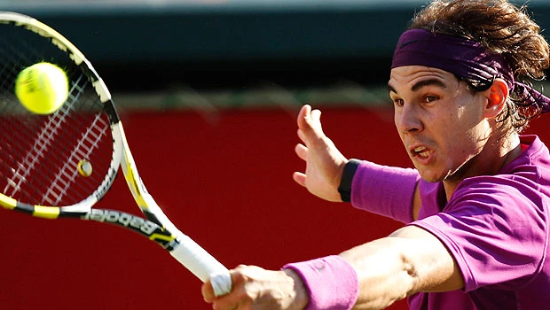 Nadal gives Raonic runaround in Tokyo