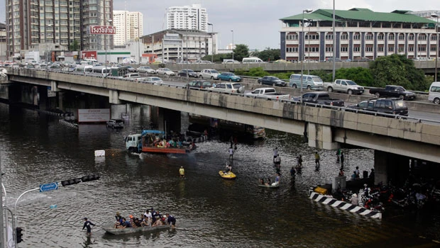 Bangkok flood defenses put to test amid high tides