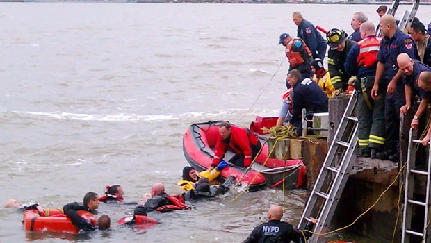 Chopper raised out of NYC river after deadly crash