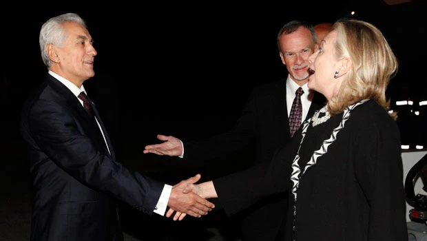 Clinton warns Tajikistan on stoking radical Islam