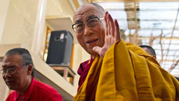 Dalai Lama cancels highly charged South Africa trip
