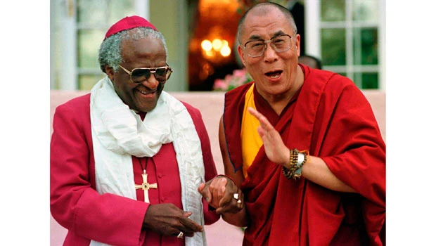 Dalai Lama calls off South Africa visit
