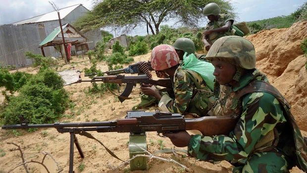 Rebel base struck in Somalia as Kenyan troops advance