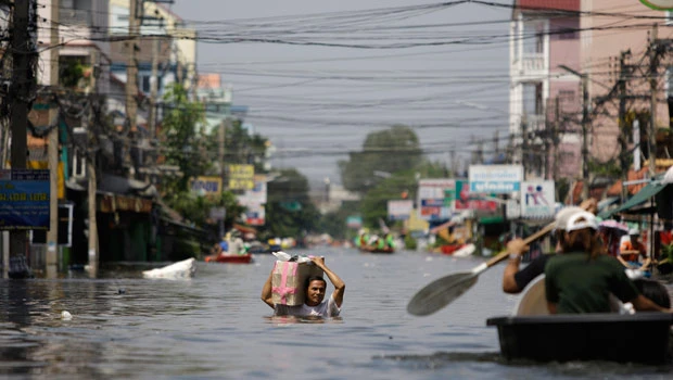 Thai PM says floods may last 6 more weeks
