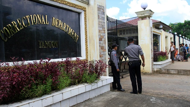 Myanmar to release 6,300 prisoners