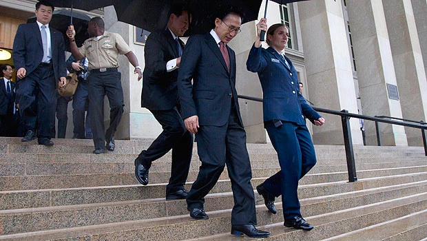 Trade pact approved, SKorean leader goes to WHouse