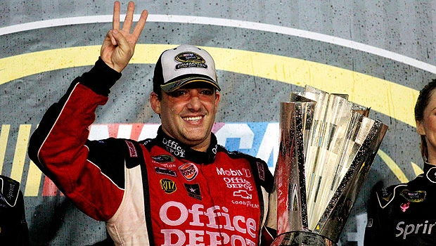 Stewart rules Homestead to claim NASCAR championship