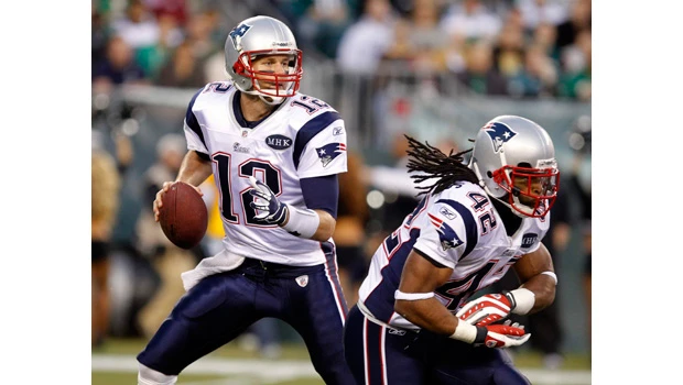 Brady leads Patriots past Eagles, Broncos win again