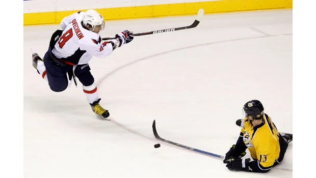 Richards sparks Rangers to 7th straight victory