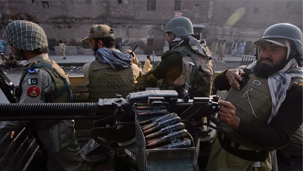 Pakistan stops NATO supplies after raid kills 28