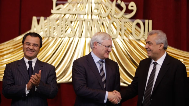 Iraq signs final $17bn Shell gas deal