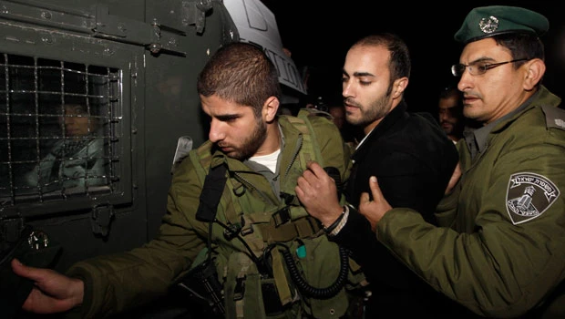 Palestinian activists arrested on Israeli bus