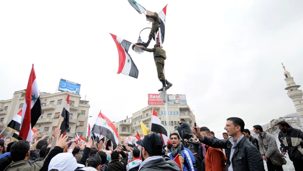 Arabs turn up heat on Assad