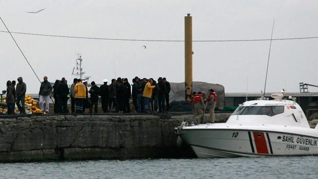 Turkish forces kill lone ferry hijacker