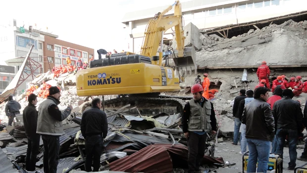 Turkish quake death toll rises to 32