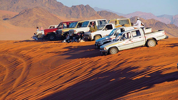 Expert gives survival tips to desert travelers