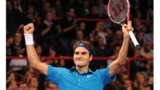 Federer wins maiden Paris Masters title