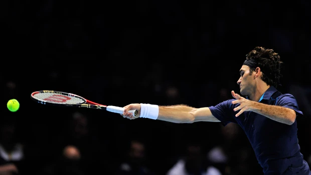 Federer beats Ferrer in semis at ATP finals