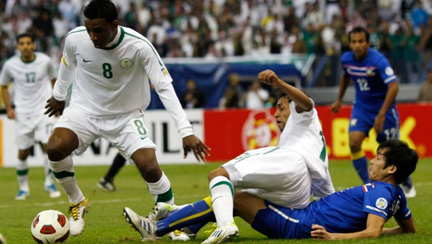 Saudi Arabia begins as favorite vs. Oman