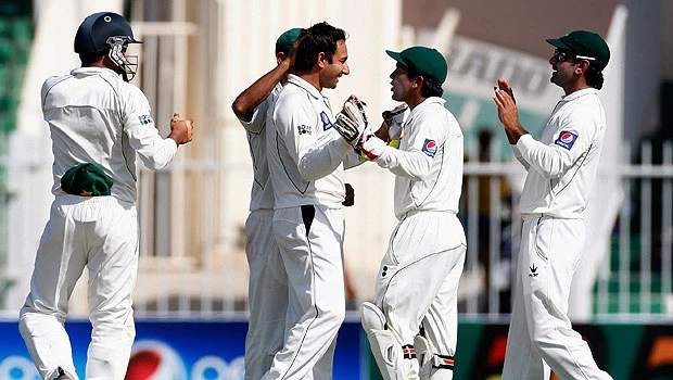 Ajmal heroics fail to stop Sri Lanka charge