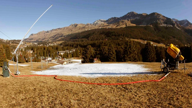 Swiss resorts in uphill battle over no snow, franc
