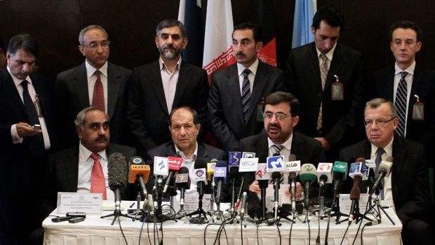 Afghanistan, Iran, Pakistan fight opium smuggling