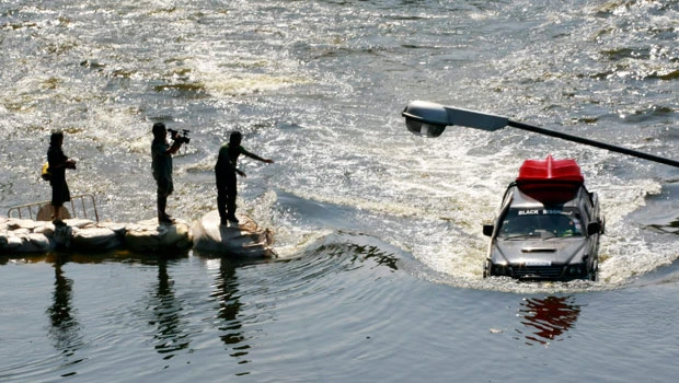 Thai floods recede in places; weeks of hardship ahead