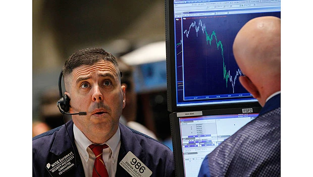 World stocks rise on US jobs data; euro reverses