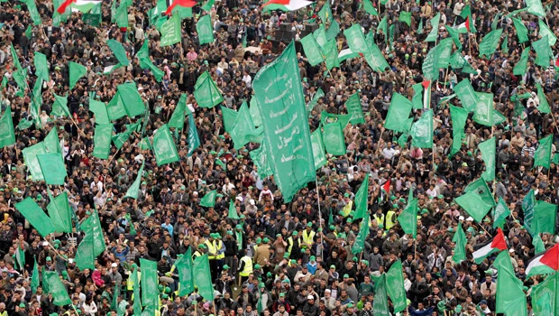 Hamas’ Gaza anniversary draws tens of thousands