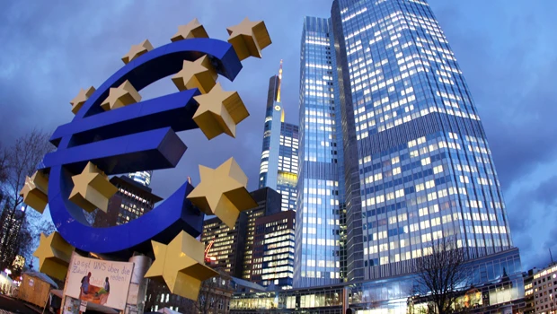 Improved US outlook mitigates euro zone debt worries
