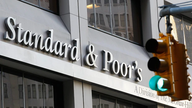 S&P says euro zone rating decision in coming days
