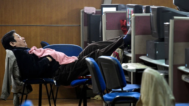 UN warns of possible new recession