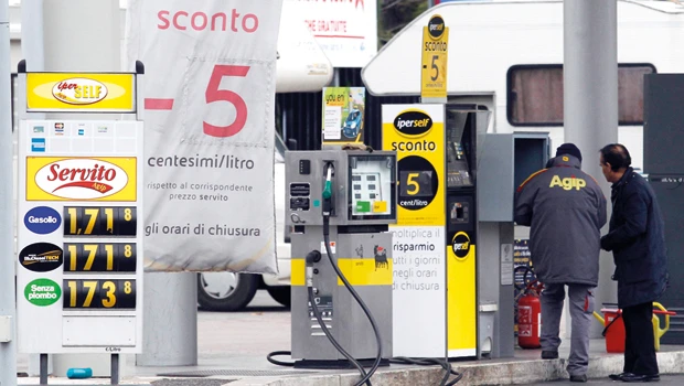 Energy pundits divided on market moves