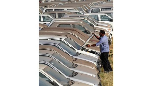 India car sales likely flat for year