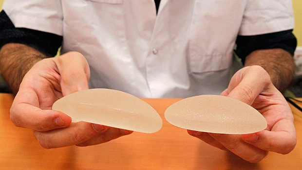 France recommends removal of suspect breast implants