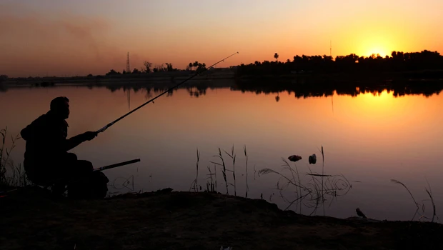 US vacates main Iraq base