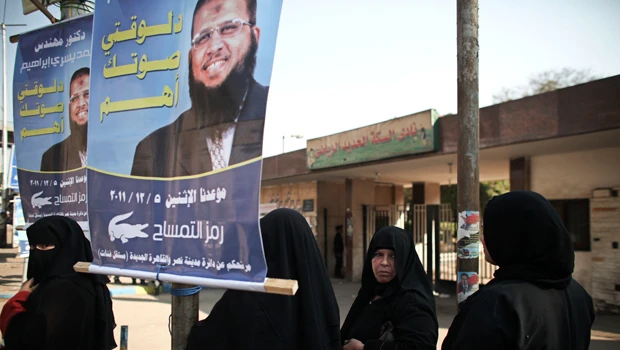 Egyptian Islamists boycott army civilian council