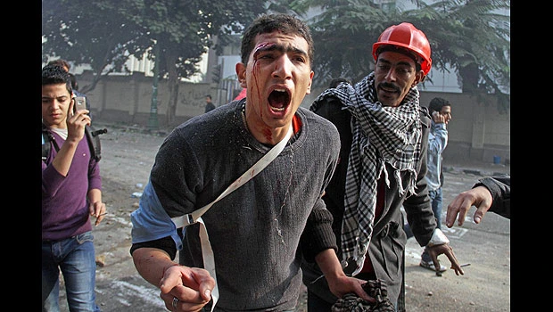 Egypt protesters attacked