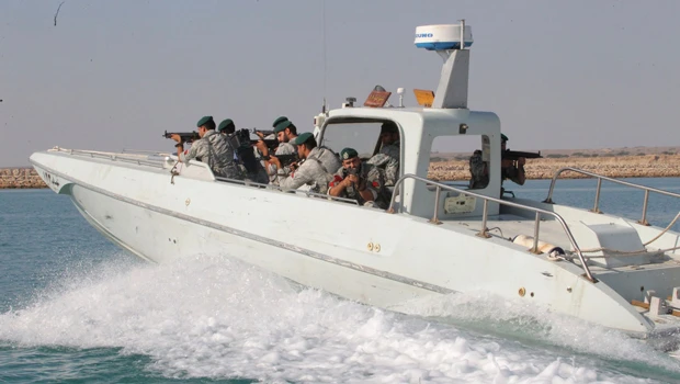 US warns Iran against closing key oil passage